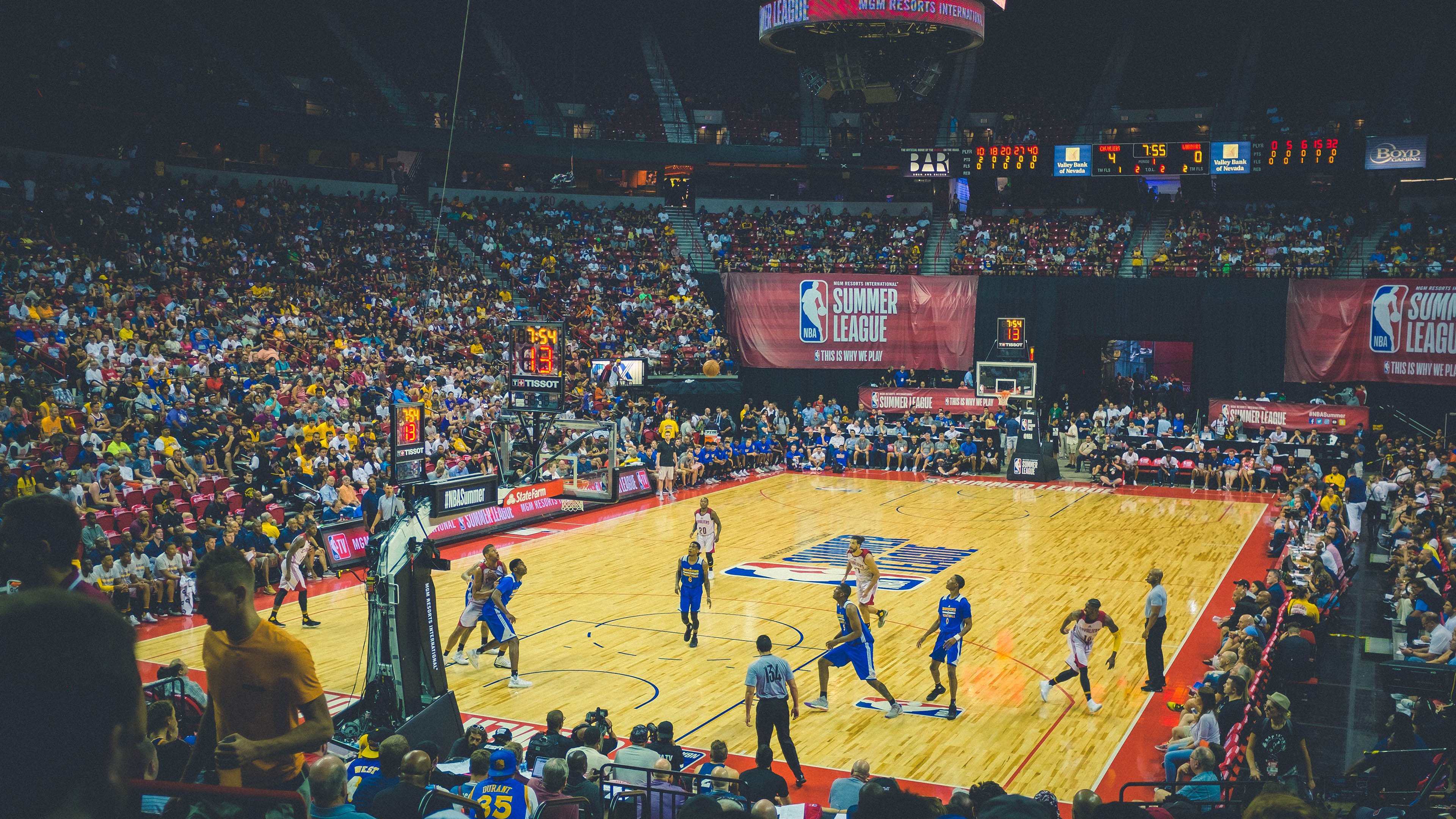 掘金翻盘国王,库里在防守端如何锁死对手