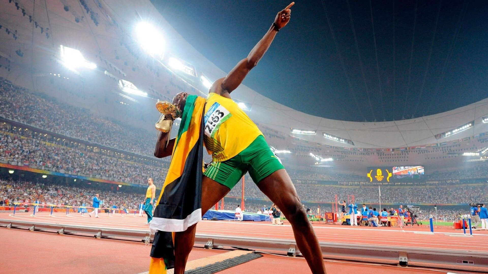 弗拉霍维奇，在加拉加斯的雨夜，一个人扛起一支球队的尊严